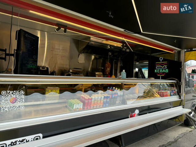 Черный Мерседес Sprinter, объемом двигателя 2.15 л и пробегом 320 тыс. км за 24000 $, фото 3 на Automoto.ua