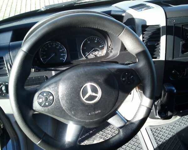 Черный Мерседес Sprinter, объемом двигателя 2.2 л и пробегом 449 тыс. км за 14200 $, фото 1 на Automoto.ua