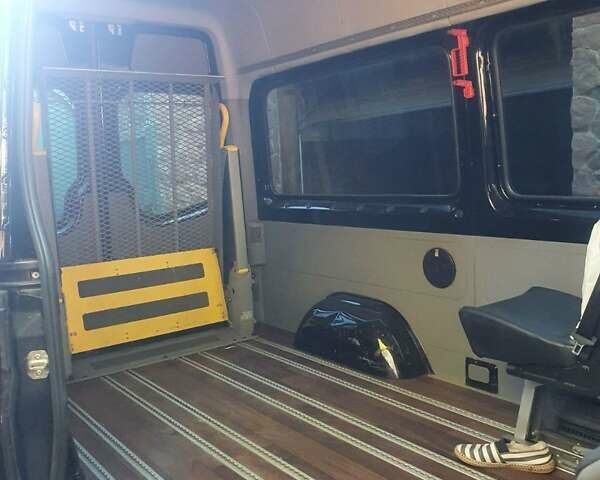 Черный Мерседес Sprinter, объемом двигателя 2.14 л и пробегом 161 тыс. км за 29900 $, фото 11 на Automoto.ua