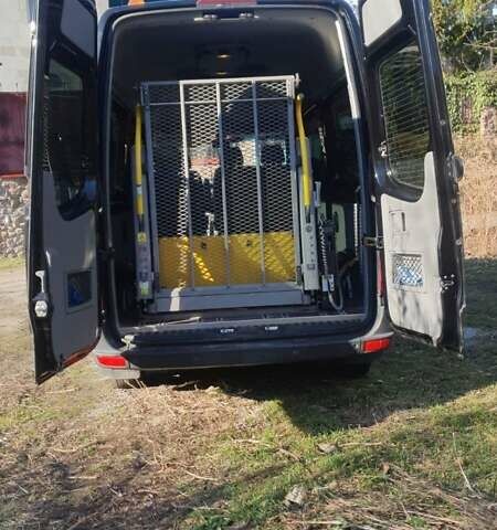 Черный Мерседес Sprinter, объемом двигателя 2.14 л и пробегом 161 тыс. км за 29900 $, фото 7 на Automoto.ua