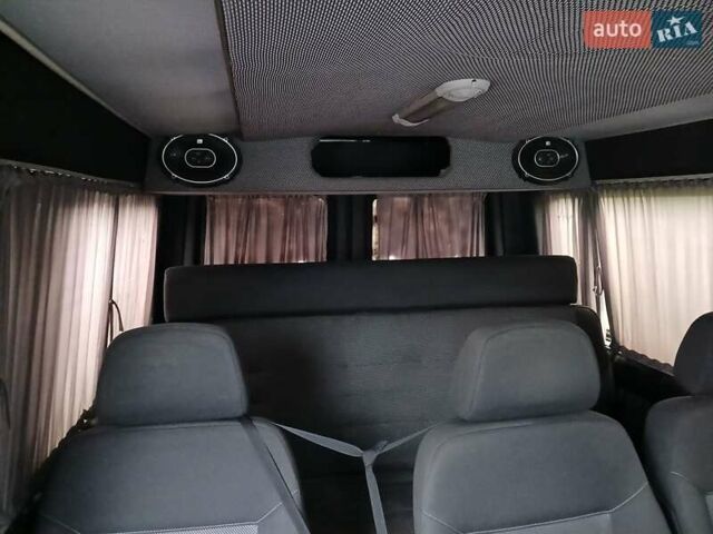 Черный Мерседес Sprinter, объемом двигателя 2.15 л и пробегом 750 тыс. км за 9300 $, фото 7 на Automoto.ua