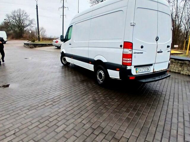 Черный Мерседес Sprinter, объемом двигателя 2.5 л и пробегом 276 тыс. км за 8000 $, фото 3 на Automoto.ua
