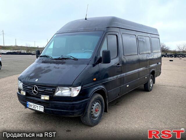 Черный Мерседес Sprinter, объемом двигателя 2.9 л и пробегом 647 тыс. км за 5000 $, фото 1 на Automoto.ua