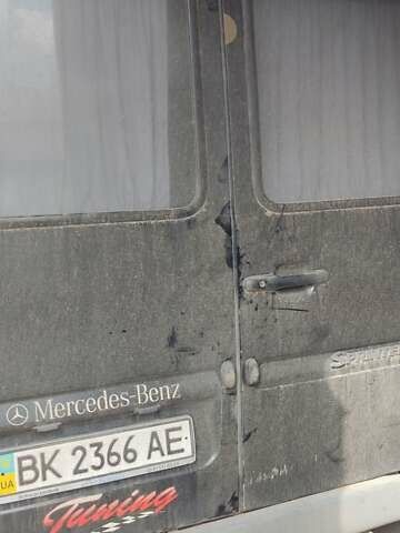 Чорний Мерседес Sprinter, об'ємом двигуна 2.3 л та пробігом 340 тис. км за 8000 $, фото 4 на Automoto.ua