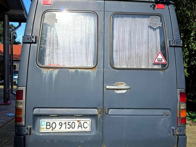 Черный Мерседес Sprinter, объемом двигателя 2.9 л и пробегом 873 тыс. км за 3500 $, фото 3 на Automoto.ua