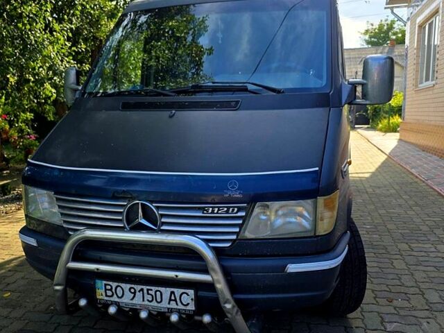 Черный Мерседес Sprinter, объемом двигателя 2.9 л и пробегом 873 тыс. км за 3500 $, фото 5 на Automoto.ua