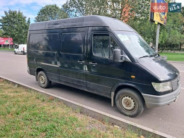 Черный Мерседес Sprinter, объемом двигателя 2.9 л и пробегом 306 тыс. км за 7500 $, фото 5 на Automoto.ua