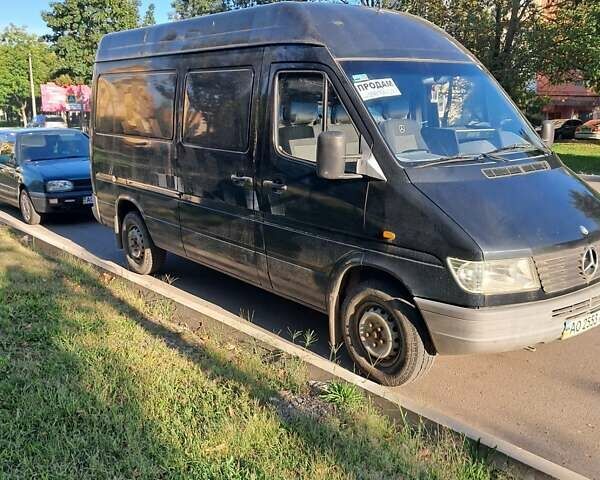 Черный Мерседес Sprinter, объемом двигателя 2.9 л и пробегом 306 тыс. км за 7500 $, фото 7 на Automoto.ua