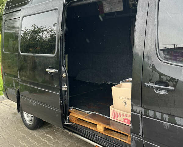 Черный Мерседес Sprinter, объемом двигателя 2.15 л и пробегом 780 тыс. км за 4350 $, фото 11 на Automoto.ua