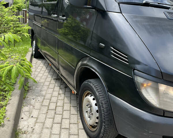 Черный Мерседес Sprinter, объемом двигателя 2.15 л и пробегом 780 тыс. км за 6150 $, фото 8 на Automoto.ua