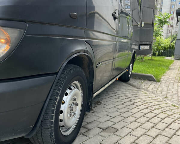 Черный Мерседес Sprinter, объемом двигателя 2.15 л и пробегом 780 тыс. км за 4350 $, фото 32 на Automoto.ua