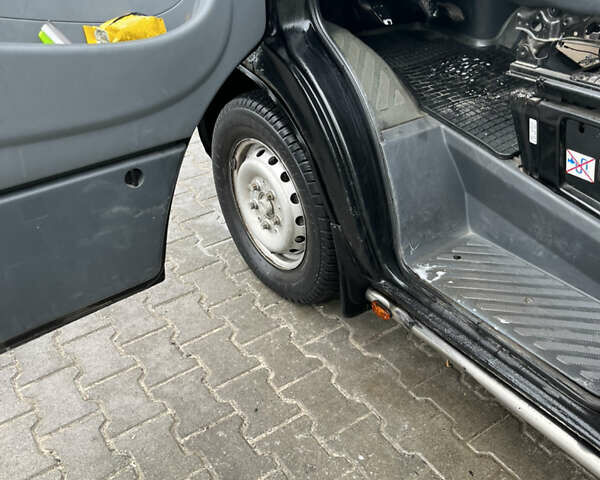 Черный Мерседес Sprinter, объемом двигателя 2.15 л и пробегом 780 тыс. км за 4350 $, фото 6 на Automoto.ua