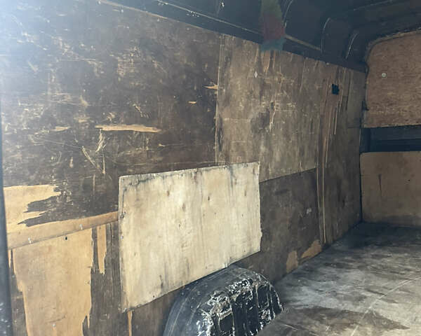 Черный Мерседес Sprinter, объемом двигателя 2.7 л и пробегом 938 тыс. км за 8500 $, фото 14 на Automoto.ua
