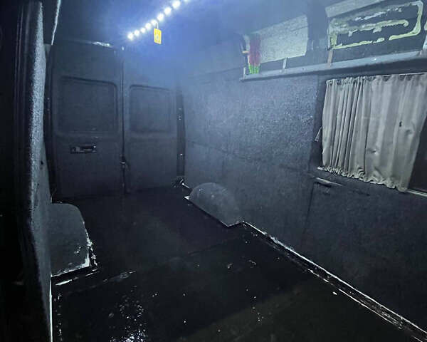Чорний Мерседес Sprinter, об'ємом двигуна 0 л та пробігом 780 тис. км за 6250 $, фото 15 на Automoto.ua