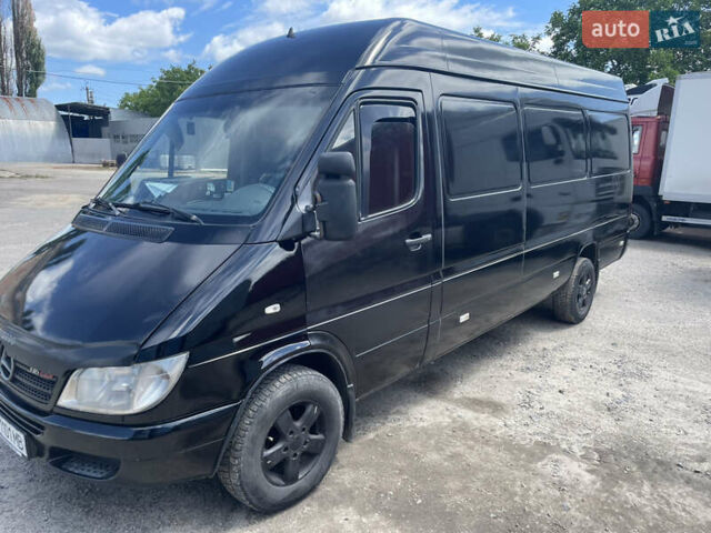 Черный Мерседес Sprinter, объемом двигателя 2.7 л и пробегом 938 тыс. км за 8500 $, фото 3 на Automoto.ua