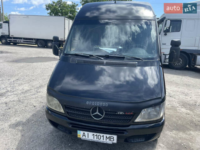 Черный Мерседес Sprinter, объемом двигателя 2.7 л и пробегом 938 тыс. км за 8500 $, фото 1 на Automoto.ua