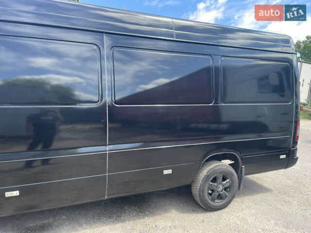 Черный Мерседес Sprinter, объемом двигателя 2.7 л и пробегом 938 тыс. км за 8500 $, фото 6 на Automoto.ua