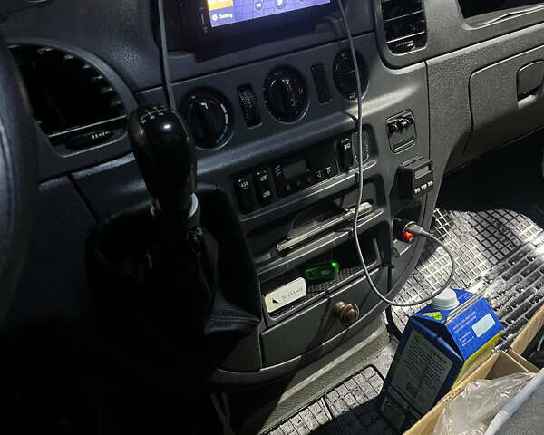 Чорний Мерседес Sprinter, об'ємом двигуна 0 л та пробігом 780 тис. км за 6250 $, фото 5 на Automoto.ua