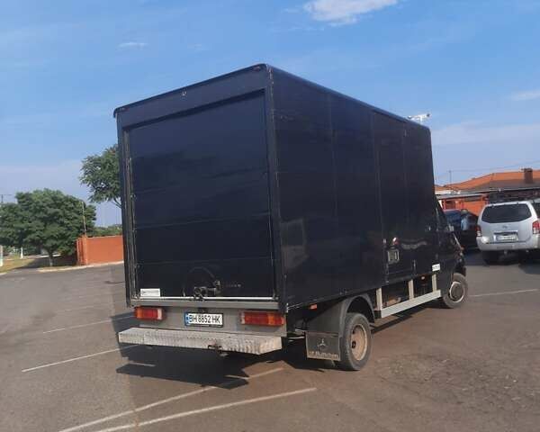 Черный Мерседес Sprinter, объемом двигателя 2.2 л и пробегом 514 тыс. км за 12500 $, фото 9 на Automoto.ua