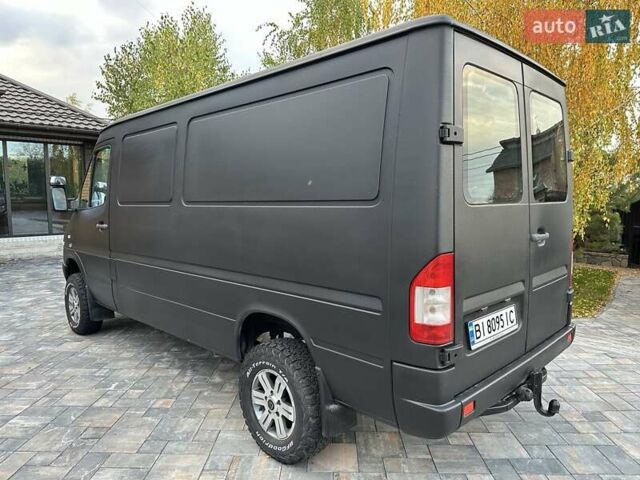Черный Мерседес Sprinter, объемом двигателя 2.69 л и пробегом 225 тыс. км за 23000 $, фото 4 на Automoto.ua