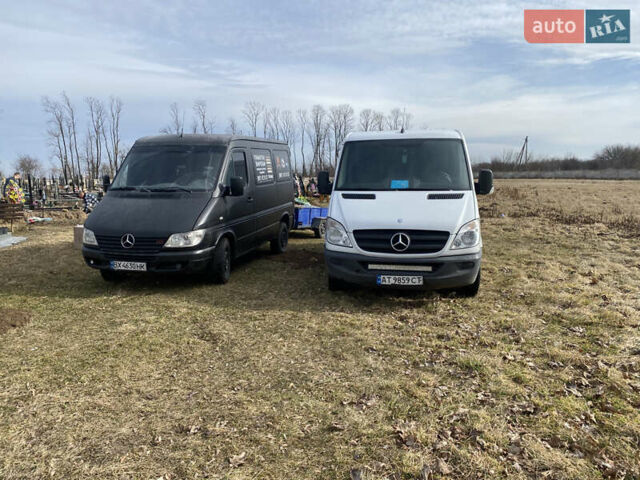 Черный Мерседес Sprinter, объемом двигателя 2.15 л и пробегом 570 тыс. км за 4050 $, фото 5 на Automoto.ua