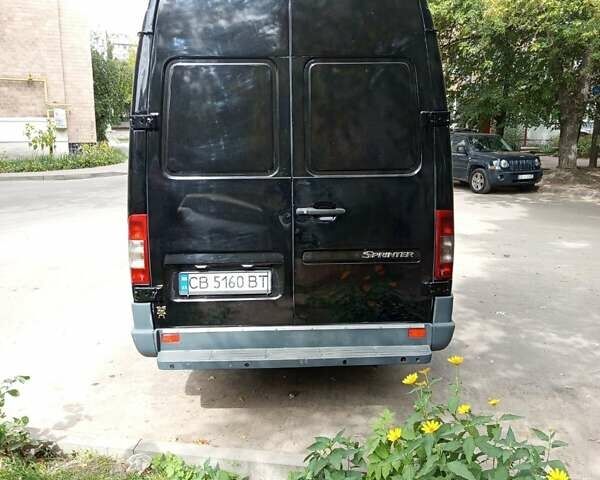 Черный Мерседес Sprinter, объемом двигателя 2.69 л и пробегом 323 тыс. км за 14200 $, фото 3 на Automoto.ua