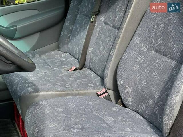 Черный Мерседес Sprinter, объемом двигателя 2.69 л и пробегом 225 тыс. км за 23000 $, фото 7 на Automoto.ua