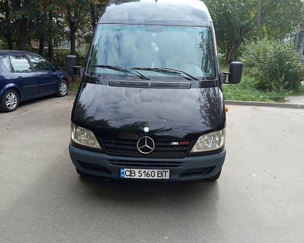 Черный Мерседес Sprinter, объемом двигателя 2.69 л и пробегом 323 тыс. км за 14200 $, фото 2 на Automoto.ua