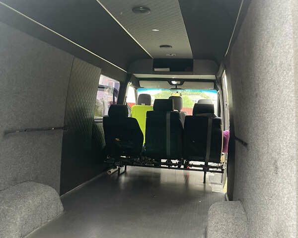 Черный Мерседес Sprinter, объемом двигателя 2.15 л и пробегом 450 тыс. км за 15300 $, фото 17 на Automoto.ua