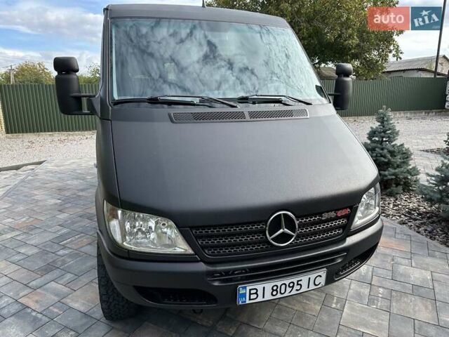 Черный Мерседес Sprinter, объемом двигателя 2.69 л и пробегом 225 тыс. км за 23000 $, фото 2 на Automoto.ua