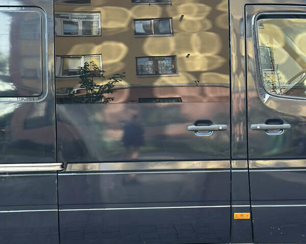 Чорний Мерседес Sprinter, об'ємом двигуна 2.69 л та пробігом 296 тис. км за 12950 $, фото 61 на Automoto.ua