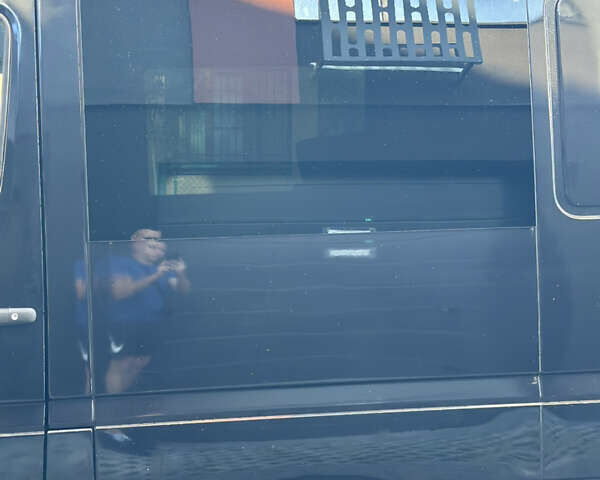 Чорний Мерседес Sprinter, об'ємом двигуна 2.69 л та пробігом 296 тис. км за 12950 $, фото 17 на Automoto.ua