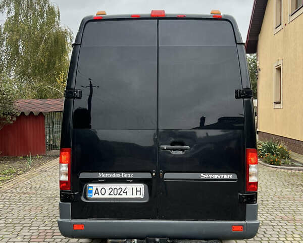 Черный Мерседес Sprinter, объемом двигателя 2.2 л и пробегом 15 тыс. км за 11800 $, фото 4 на Automoto.ua