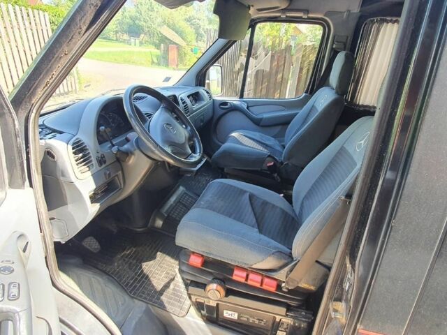 Черный Мерседес Sprinter, объемом двигателя 2.7 л и пробегом 360 тыс. км за 4546 $, фото 5 на Automoto.ua