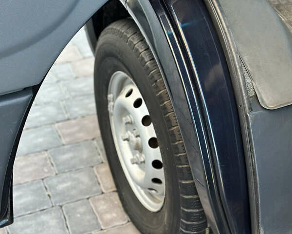 Чорний Мерседес Sprinter, об'ємом двигуна 2.69 л та пробігом 296 тис. км за 12950 $, фото 41 на Automoto.ua