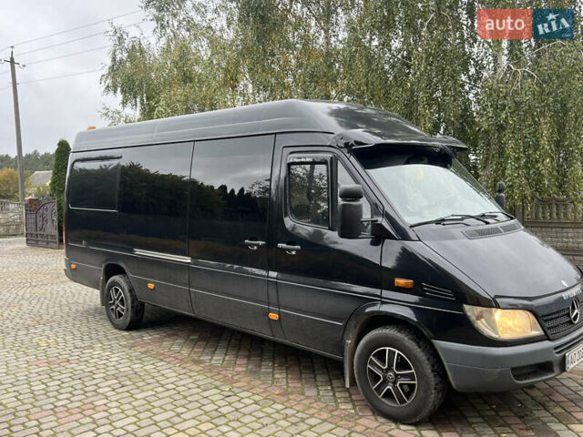 Черный Мерседес Sprinter, объемом двигателя 2.2 л и пробегом 15 тыс. км за 11800 $, фото 2 на Automoto.ua