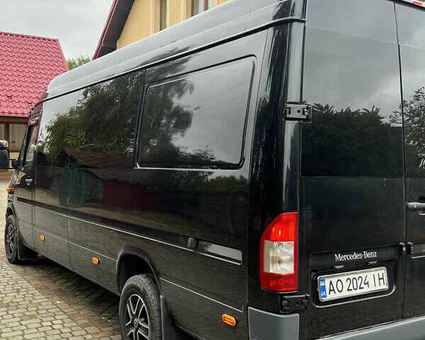 Черный Мерседес Sprinter, объемом двигателя 2.2 л и пробегом 15 тыс. км за 11800 $, фото 5 на Automoto.ua