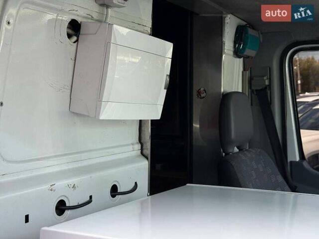 Черный Мерседес Sprinter, объемом двигателя 2.15 л и пробегом 320 тыс. км за 23000 $, фото 28 на Automoto.ua