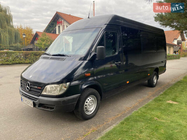 Черный Мерседес Sprinter, объемом двигателя 2.7 л и пробегом 298 тыс. км за 12999 $, фото 1 на Automoto.ua
