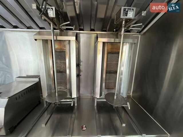 Черный Мерседес Sprinter, объемом двигателя 2.15 л и пробегом 320 тыс. км за 23000 $, фото 40 на Automoto.ua