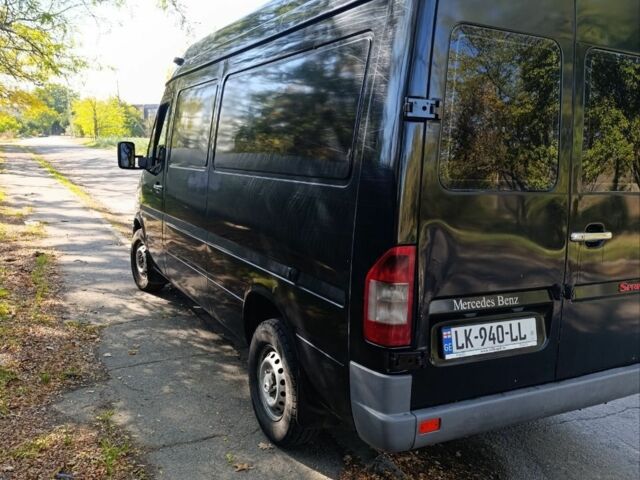 Черный Мерседес Sprinter, объемом двигателя 2.2 л и пробегом 280 тыс. км за 6000 $, фото 7 на Automoto.ua