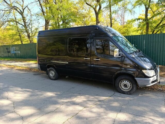 Черный Мерседес Sprinter, объемом двигателя 2.2 л и пробегом 280 тыс. км за 6000 $, фото 1 на Automoto.ua