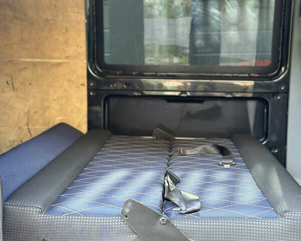 Чорний Мерседес Sprinter, об'ємом двигуна 2.69 л та пробігом 296 тис. км за 12950 $, фото 63 на Automoto.ua