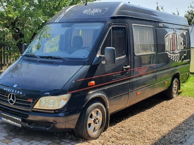 Черный Мерседес Sprinter, объемом двигателя 2.7 л и пробегом 360 тыс. км за 4546 $, фото 1 на Automoto.ua
