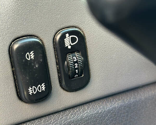 Чорний Мерседес Sprinter, об'ємом двигуна 2.69 л та пробігом 296 тис. км за 12950 $, фото 45 на Automoto.ua