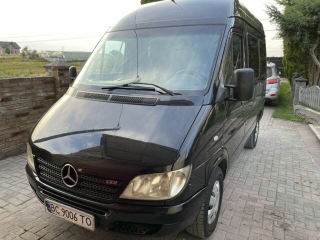 Черный Мерседес Sprinter, объемом двигателя 2.1 л и пробегом 519 тыс. км за 5000 $, фото 3 на Automoto.ua