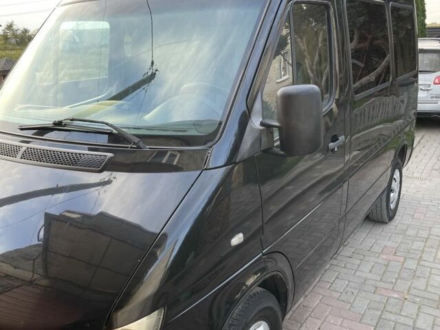 Черный Мерседес Sprinter, объемом двигателя 2.1 л и пробегом 519 тыс. км за 5000 $, фото 4 на Automoto.ua