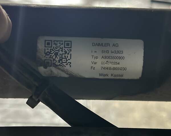 Черный Мерседес Sprinter, объемом двигателя 2.2 л и пробегом 265 тыс. км за 14700 $, фото 14 на Automoto.ua