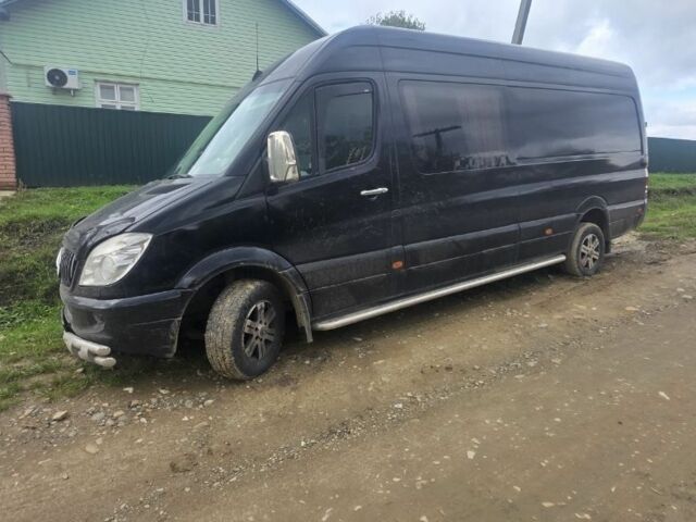 Черный Мерседес Sprinter, объемом двигателя 3 л и пробегом 300 тыс. км за 16900 $, фото 3 на Automoto.ua