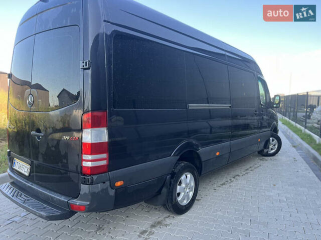 Черный Мерседес Sprinter, объемом двигателя 2.99 л и пробегом 700 тыс. км за 19800 $, фото 5 на Automoto.ua
